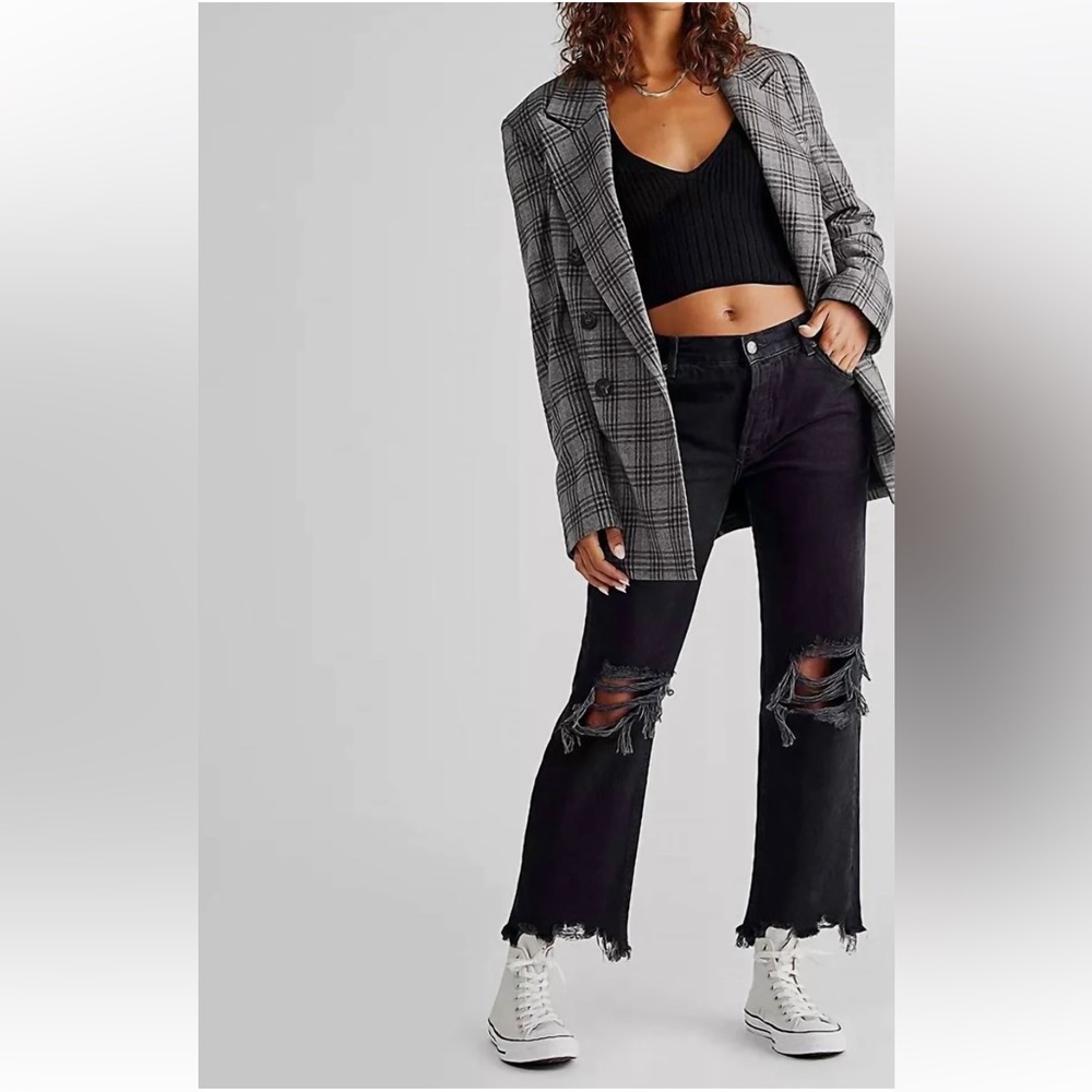 Free People Maggie Mid Rise Distressed Straight Jeans in Washed Black